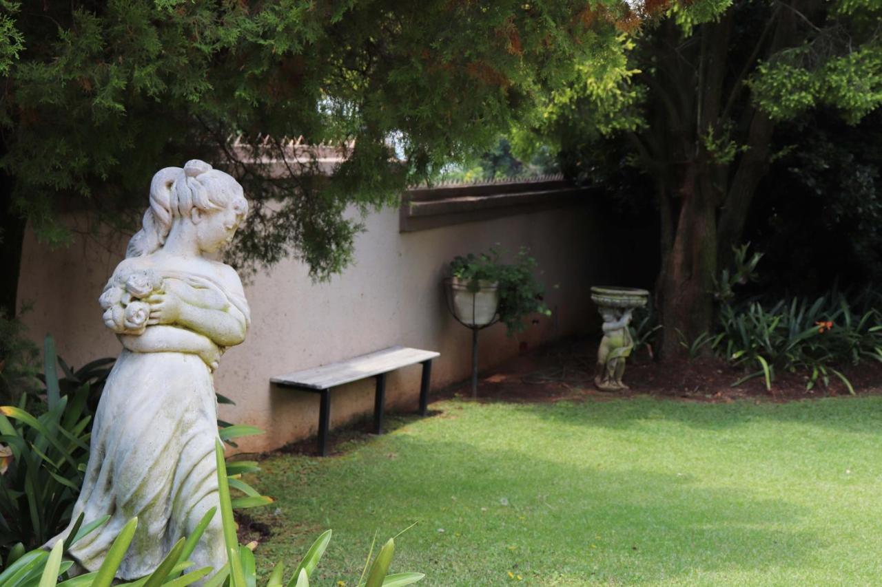 Green Scape Flatlet Pretoria-Noord Exterior foto